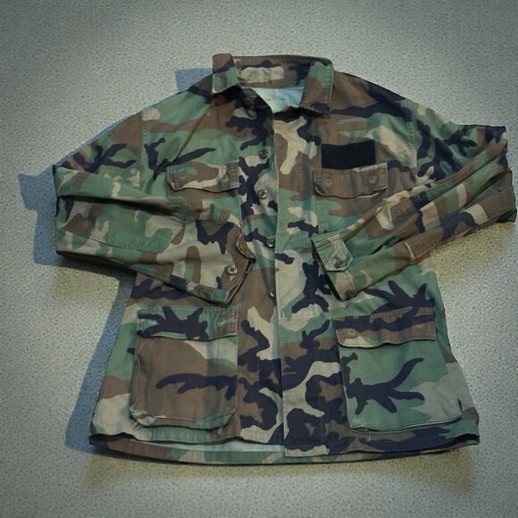 U.S. Military Other - Vintage 90s U.S. Army Woodland Camo Cold Weather Field Jacket Medium Long Grunge